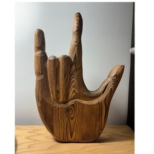‘ROCK ON’ wood decor